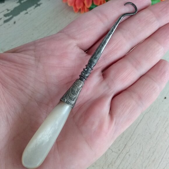 Vintage Victorian Button Hook MOP Mother of Pearl Handle Antique Shoes Boots - Picture 4 of 13
